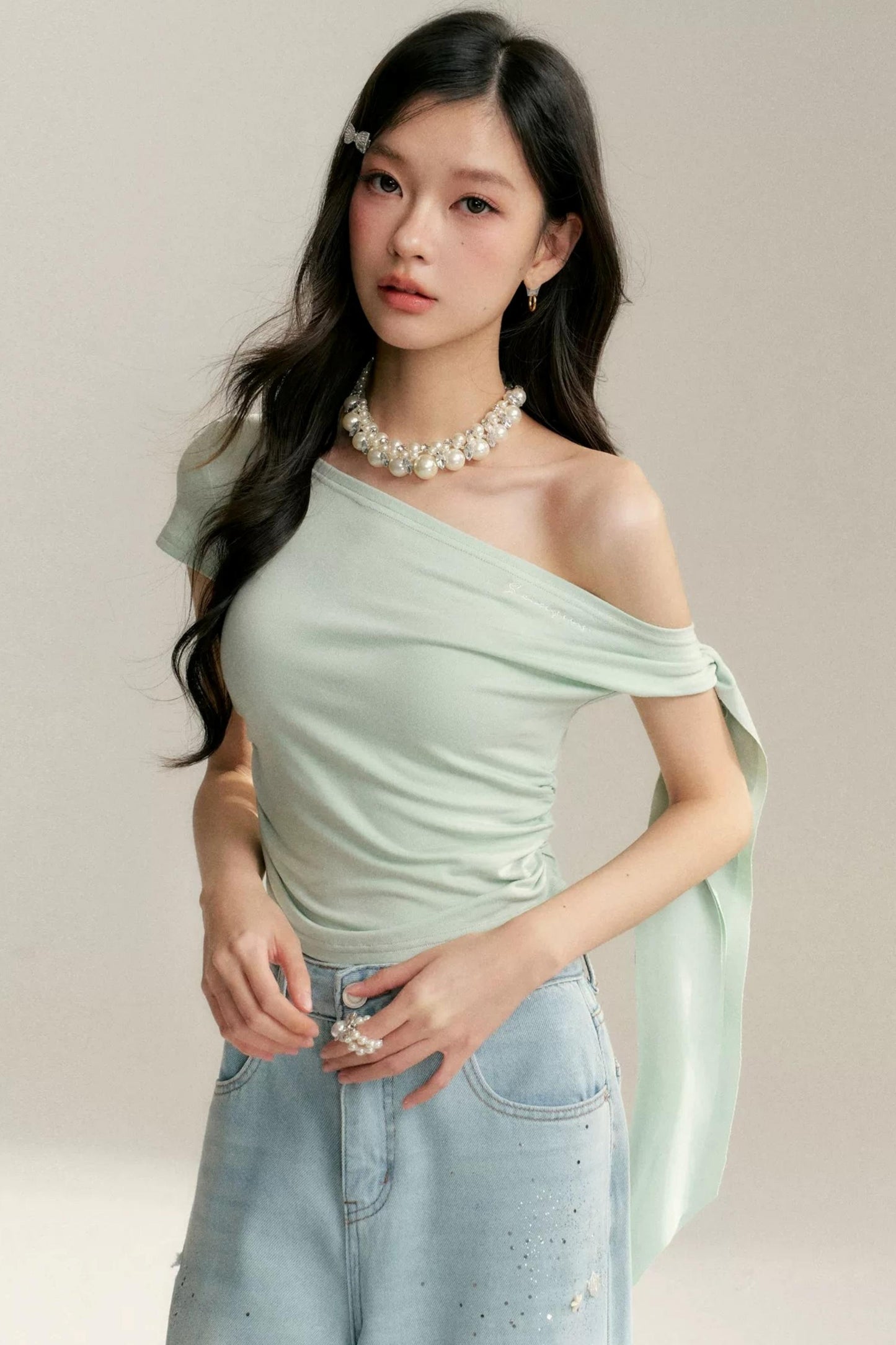 민트 트위스티드 오프숄더 탑 세트업
