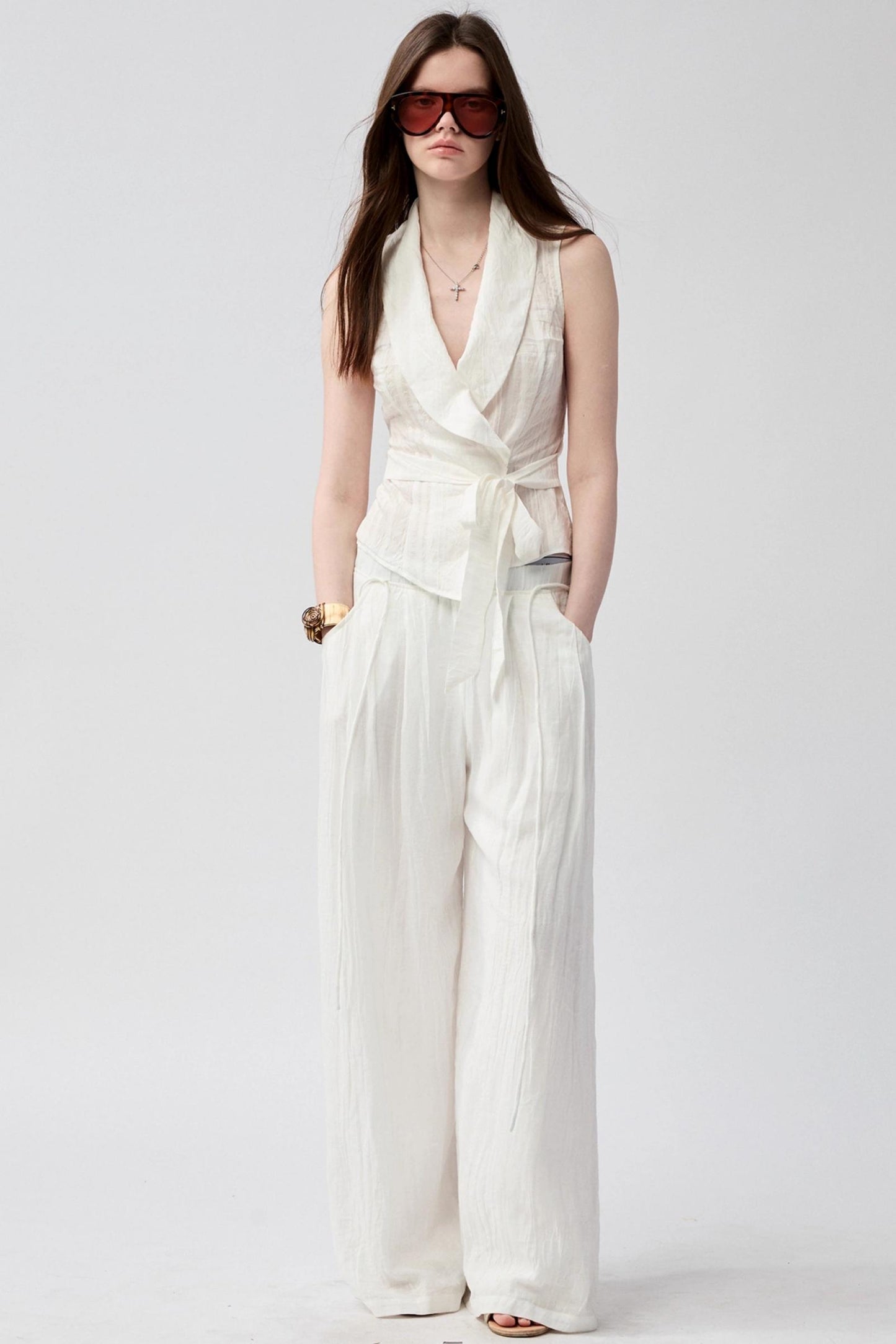 Smooth Line White Pants