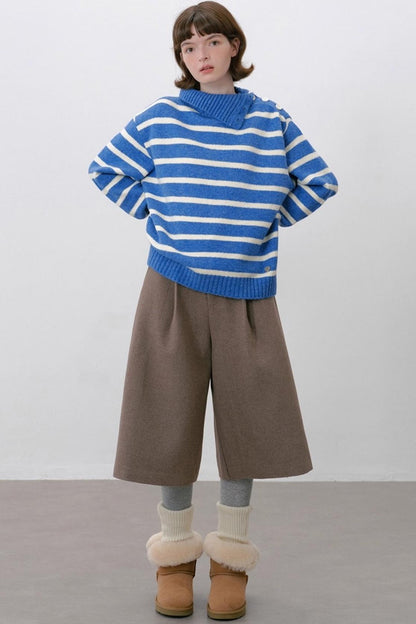 Woolen Pleated Cropped Pants