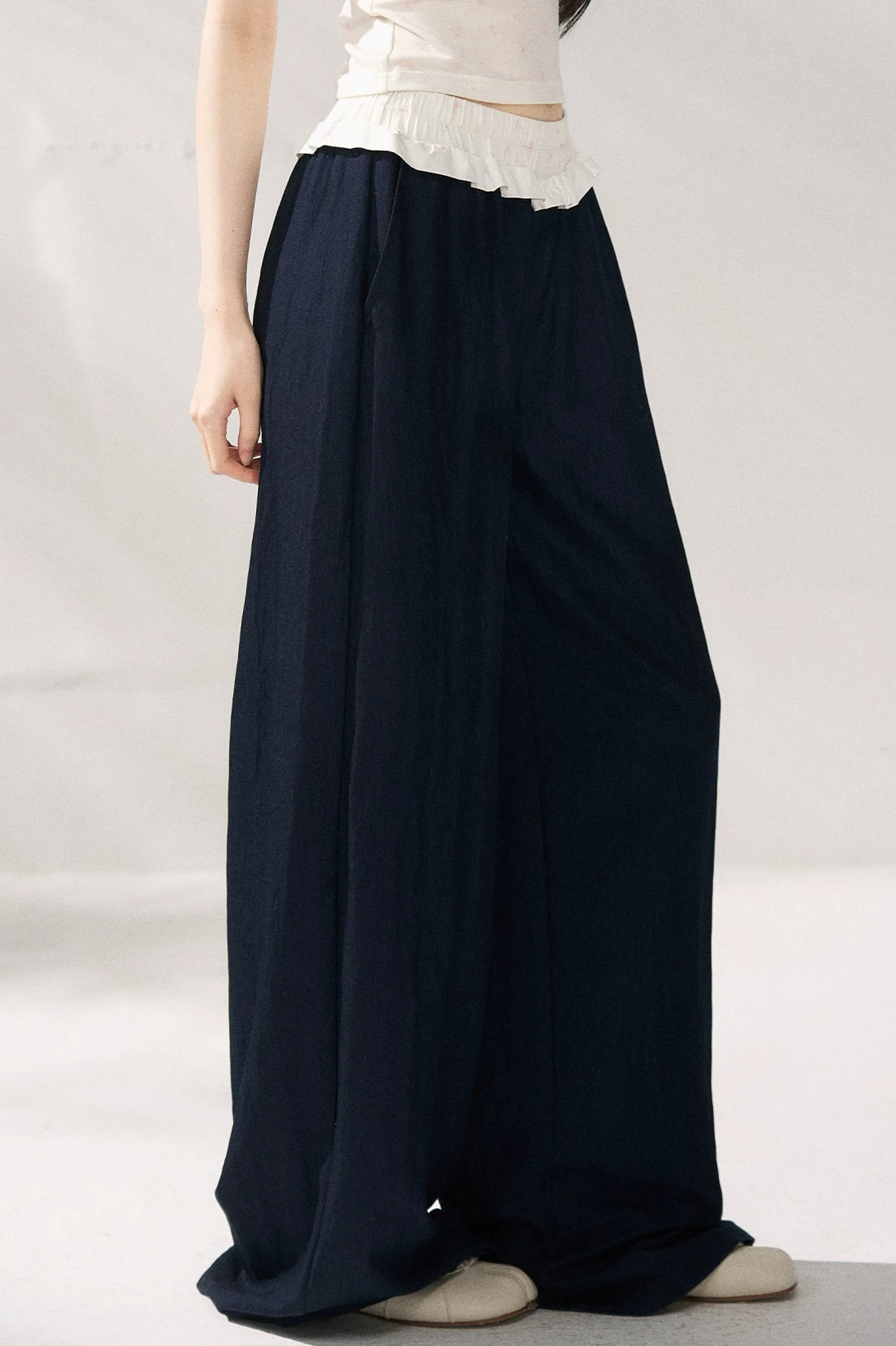 Pantaloni casual ampi a vita alta