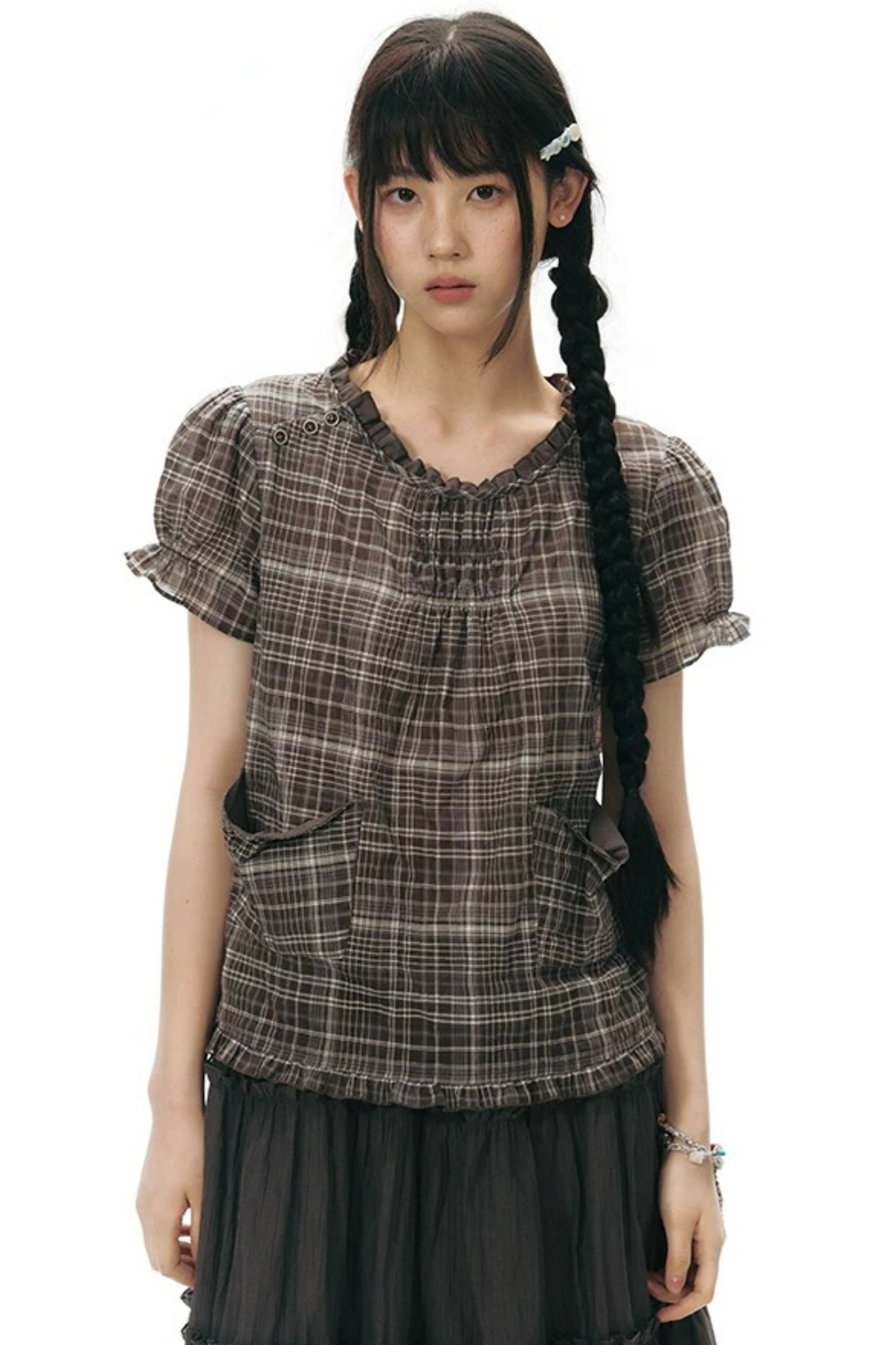 Conjunto de camisa y falda de cuadros con tapeta con volantes