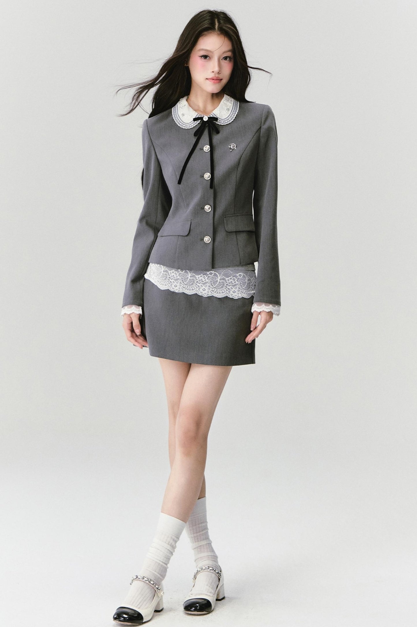 Intellectual Twist Three-Piece Set-Up