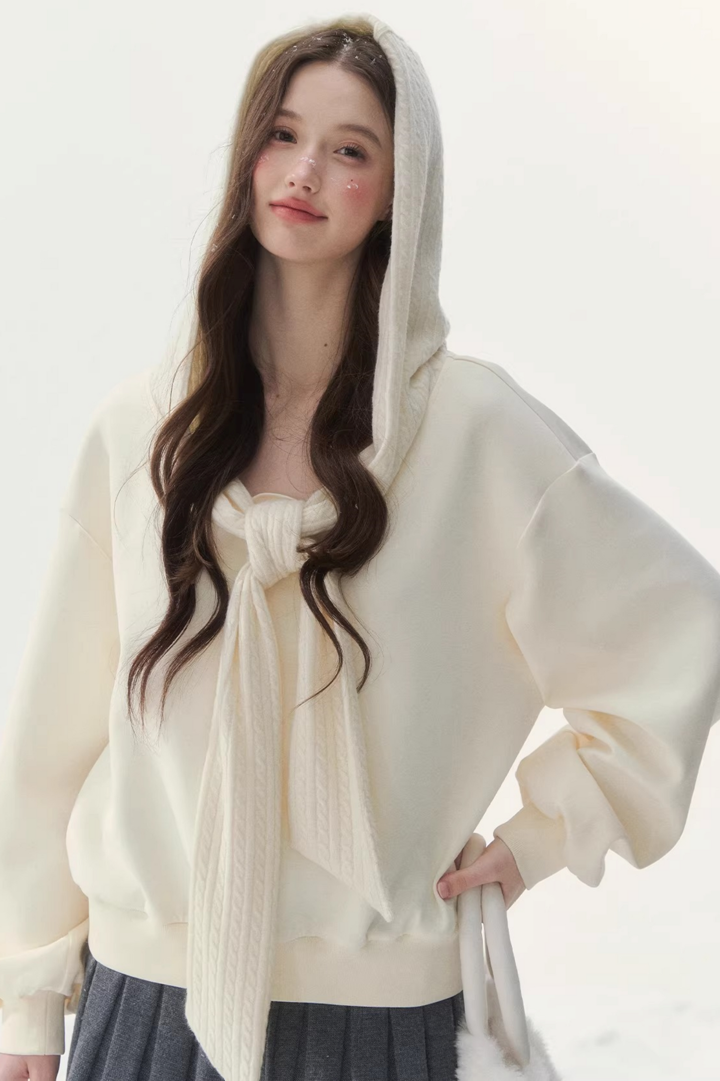 White Cotton Bow-Tie Sweatshirt