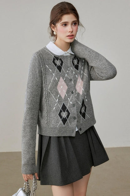 Diamond Plaid Contrasting Wool Sweater
