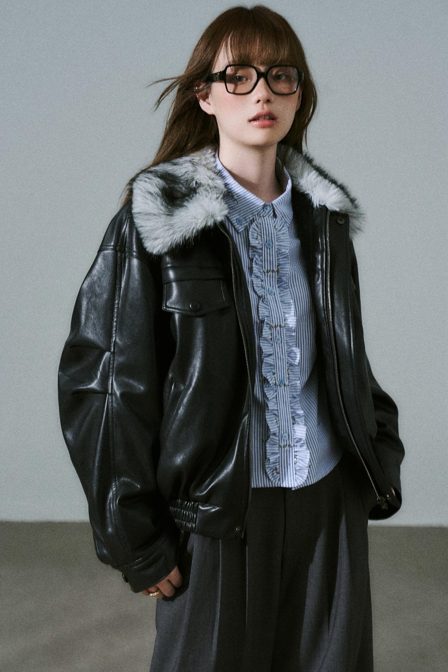 Soft Minimal Shoulder Top