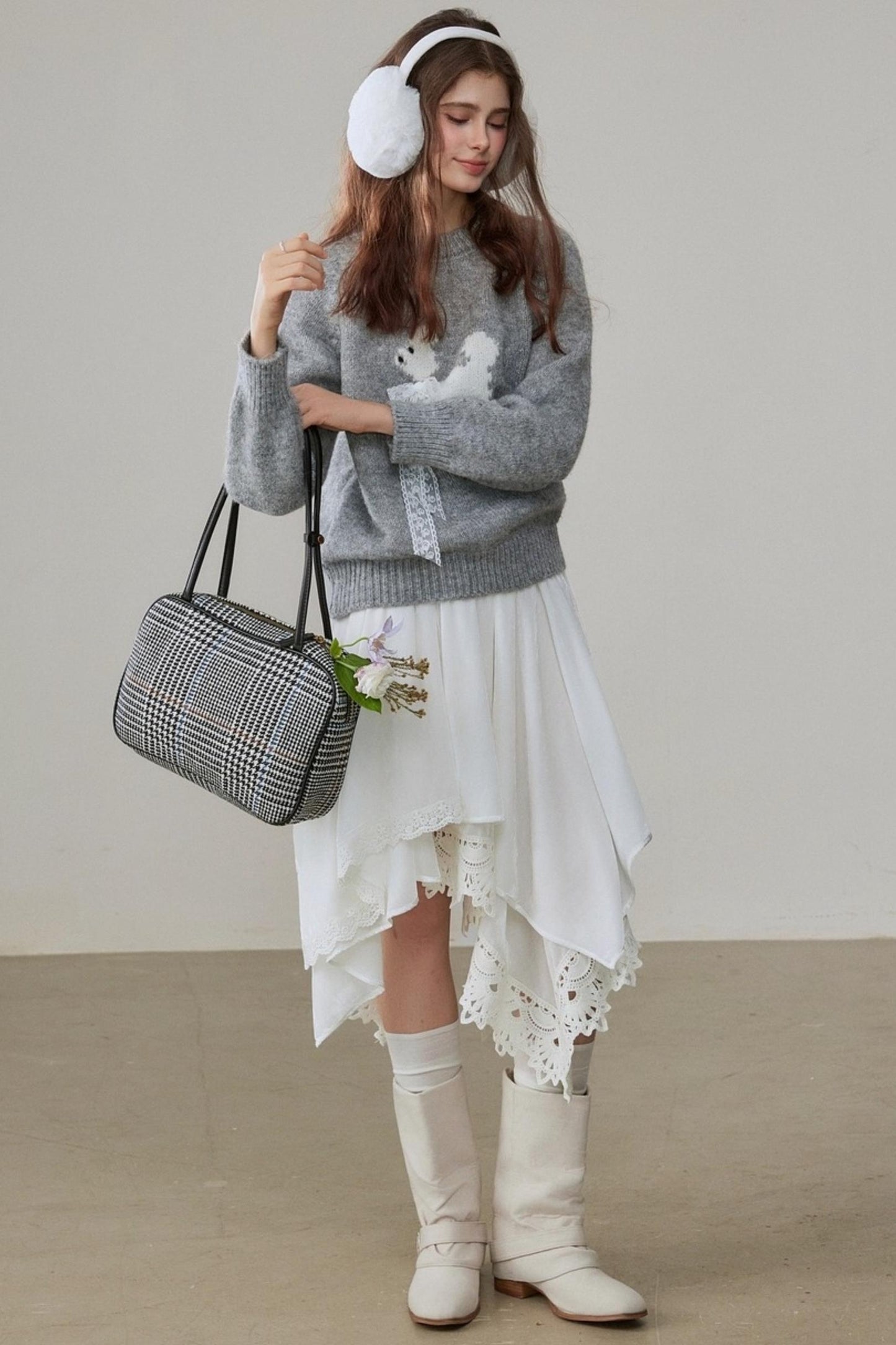 Crew Neck Puppy Design Knitwear