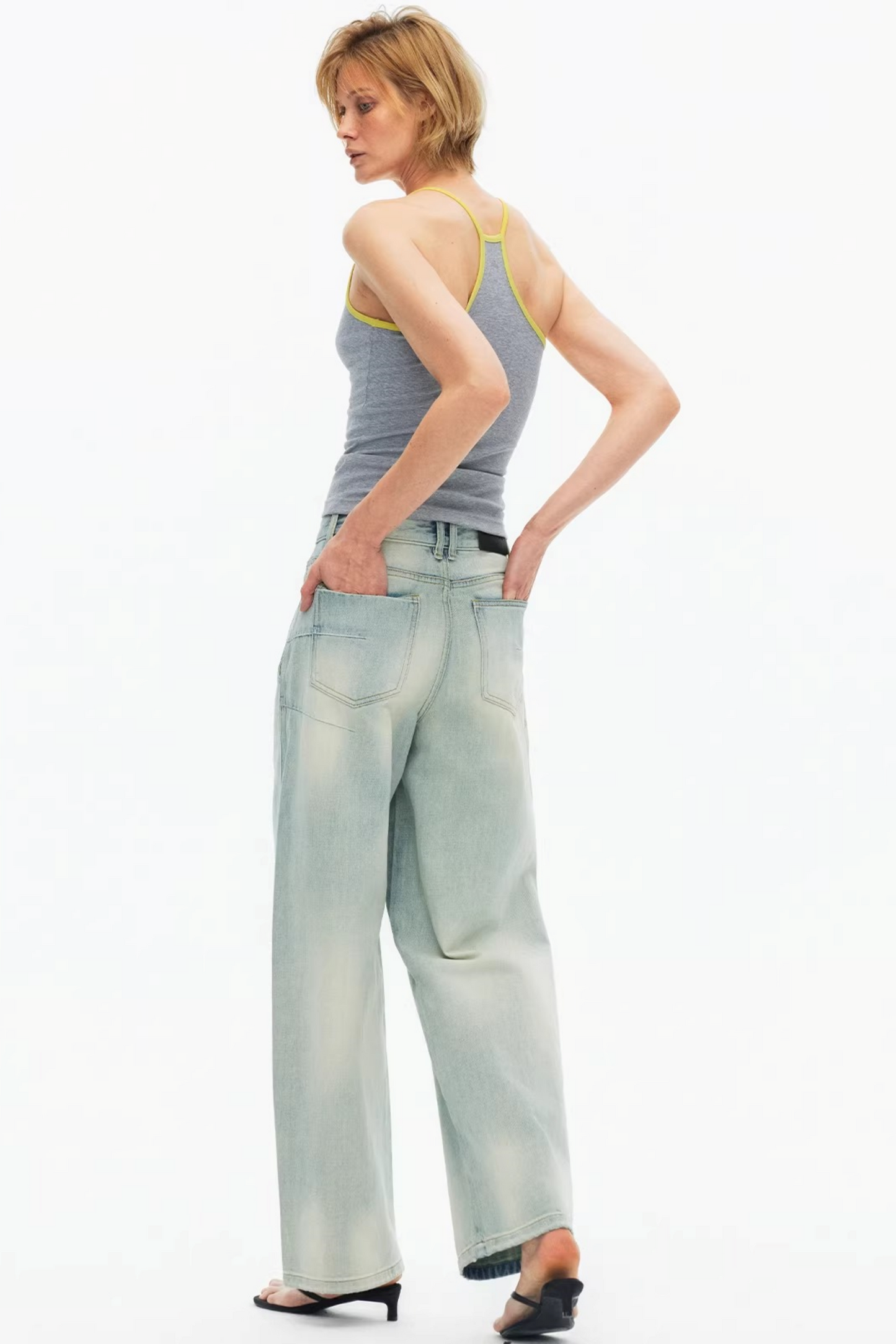 Color-Contrasting Slim-Fit Vest