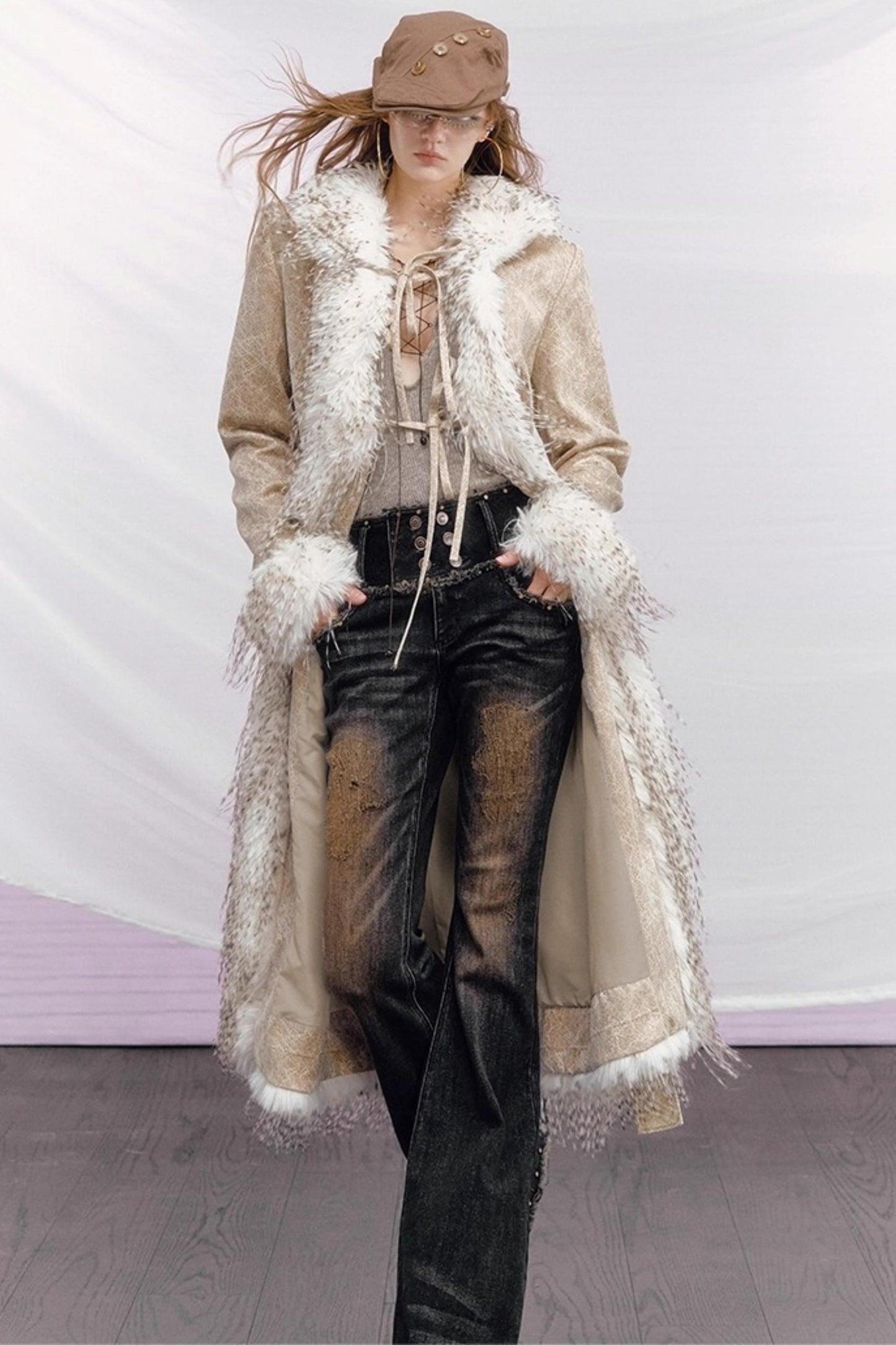 Rou Jing Detachable Brooch Top