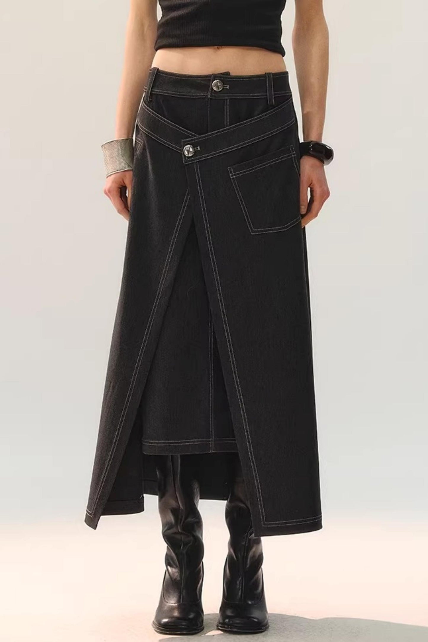Contrasting Layered Half Skirt