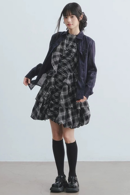 Vestido mate de cuadros con volantes