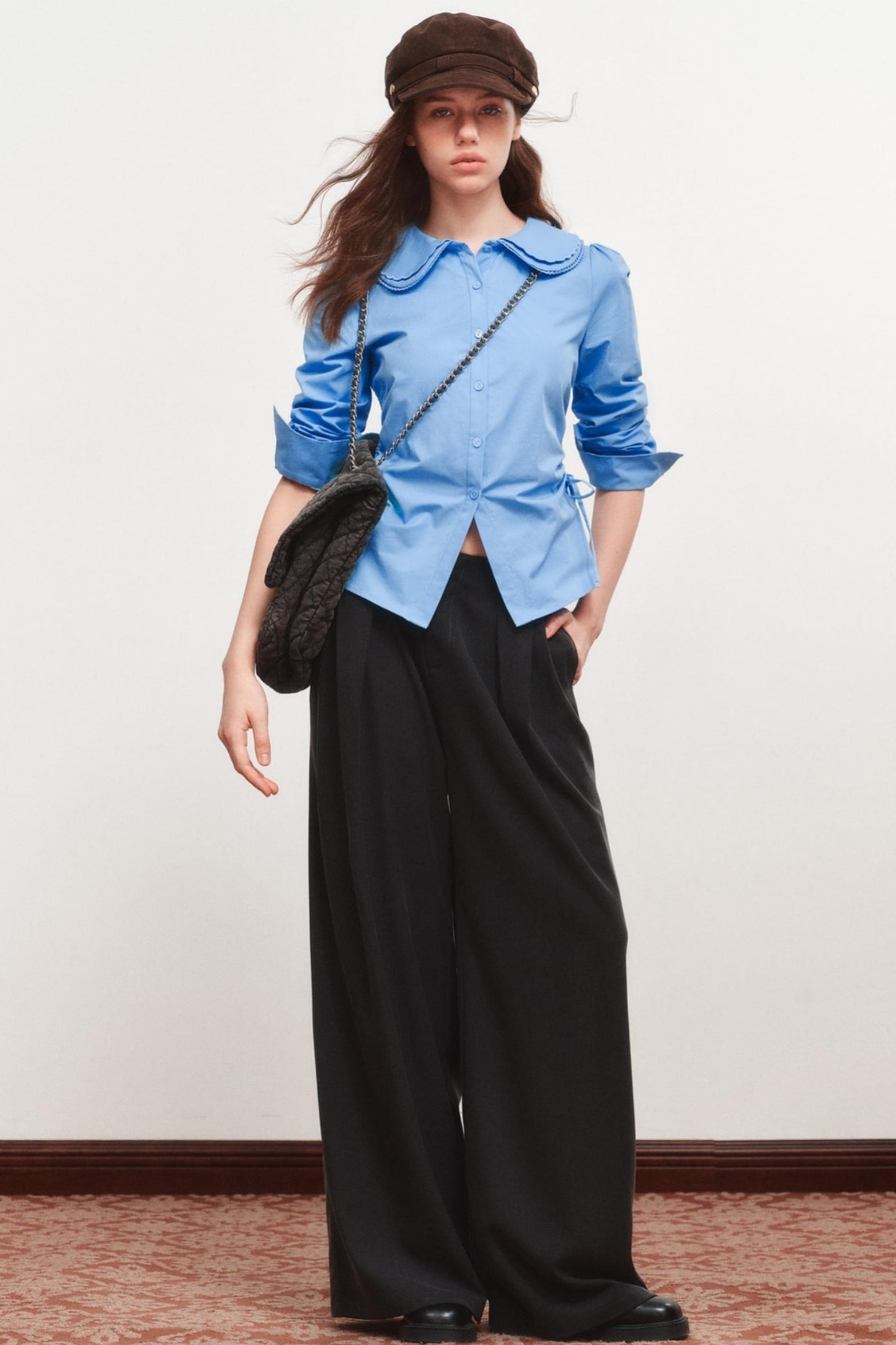 Minimal Design Long-Sleeved Top