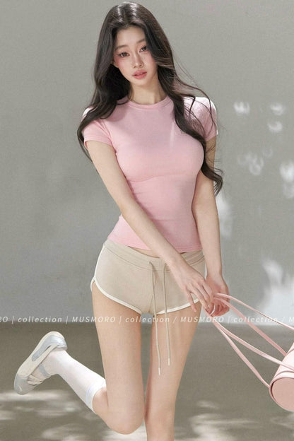 Top in maglia traforata ricamata