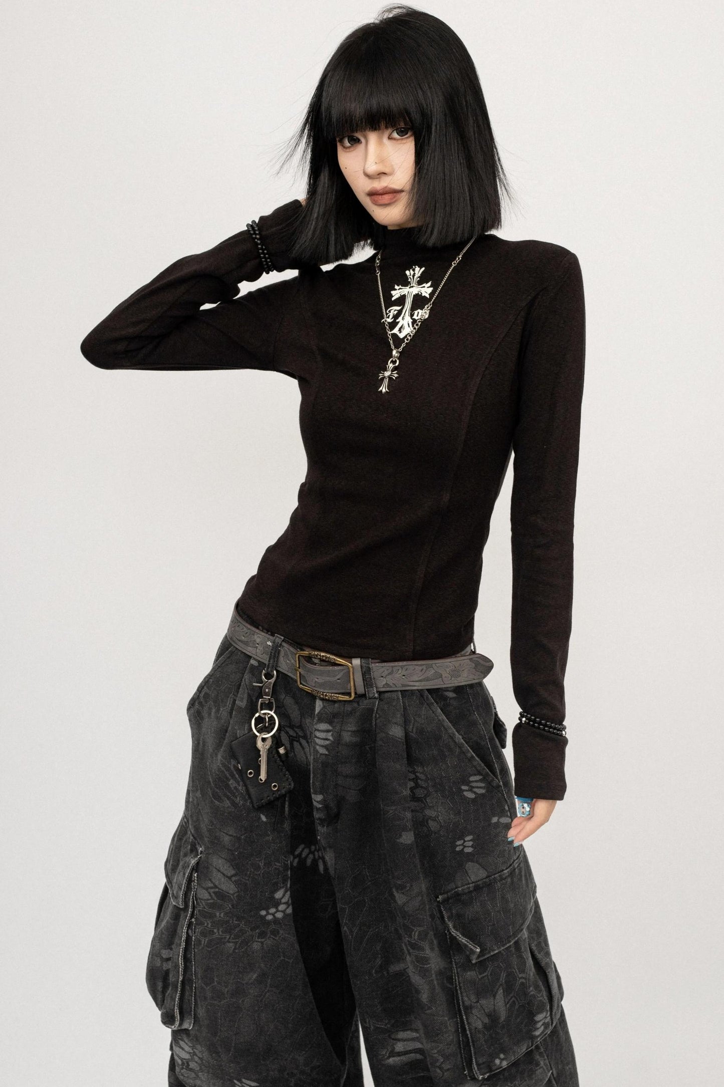 Autumn Vintage Spice Black Shoulder T-Shirt