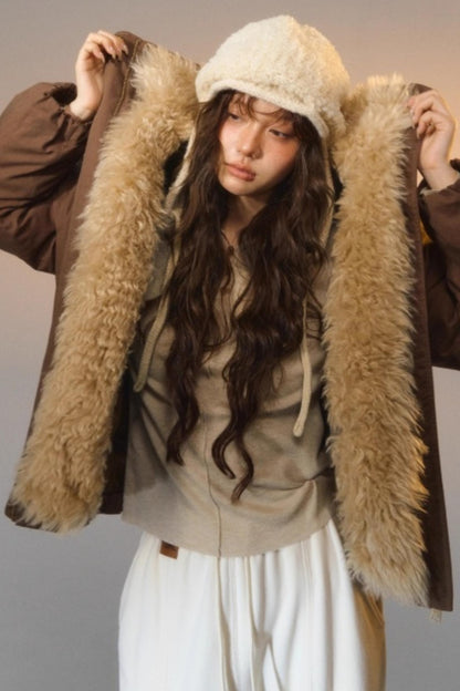 Line-Breasted Base T-Shirt