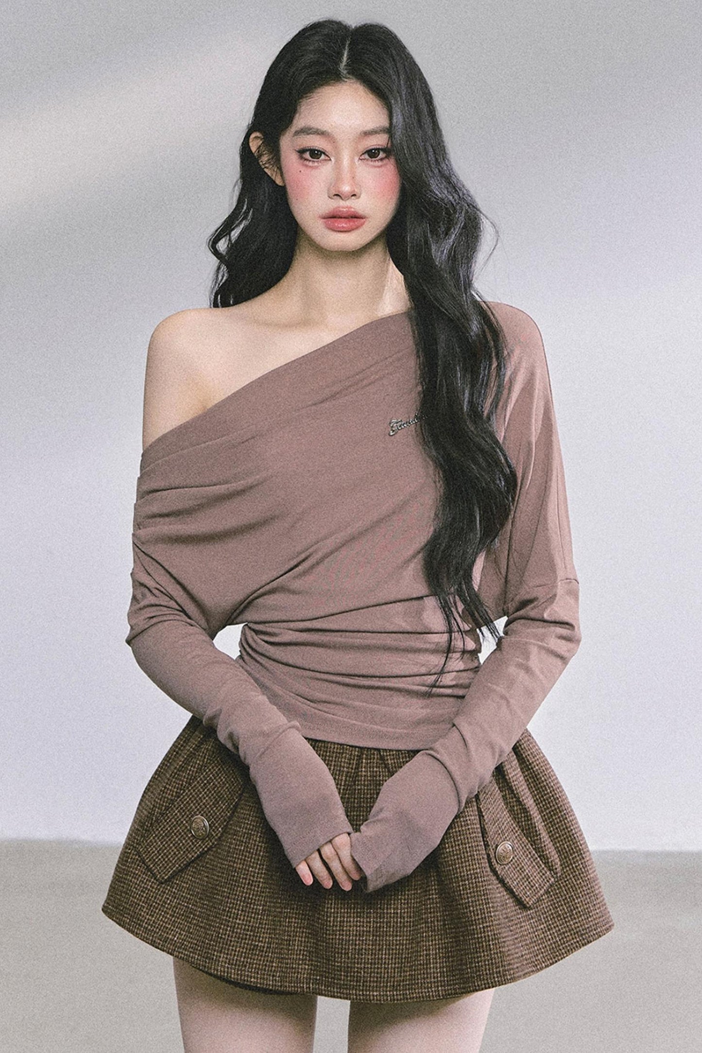 Melbourne Korean Slanted Shoulder T-shirt