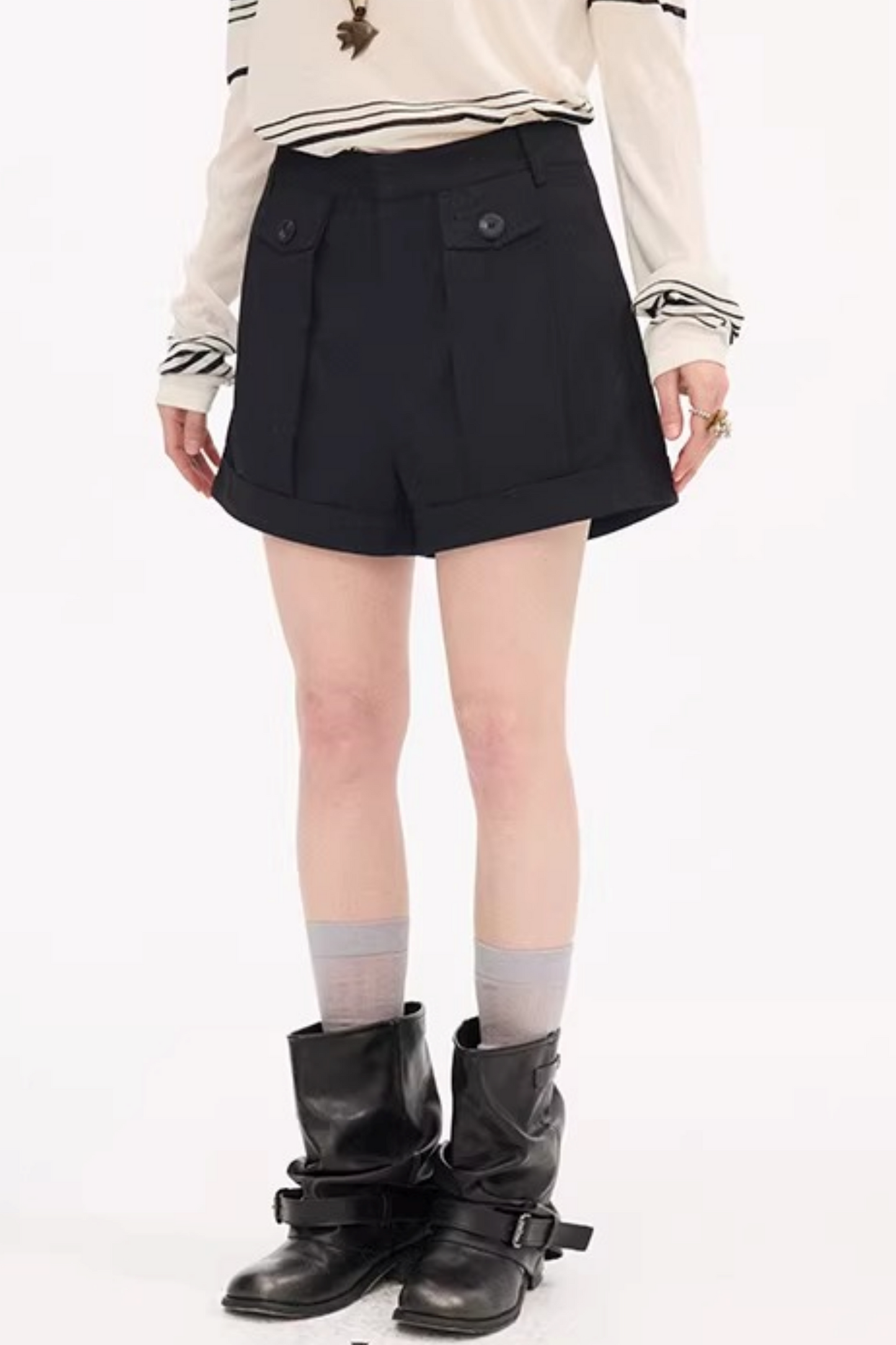 Wool Pleated Khaki Shorts