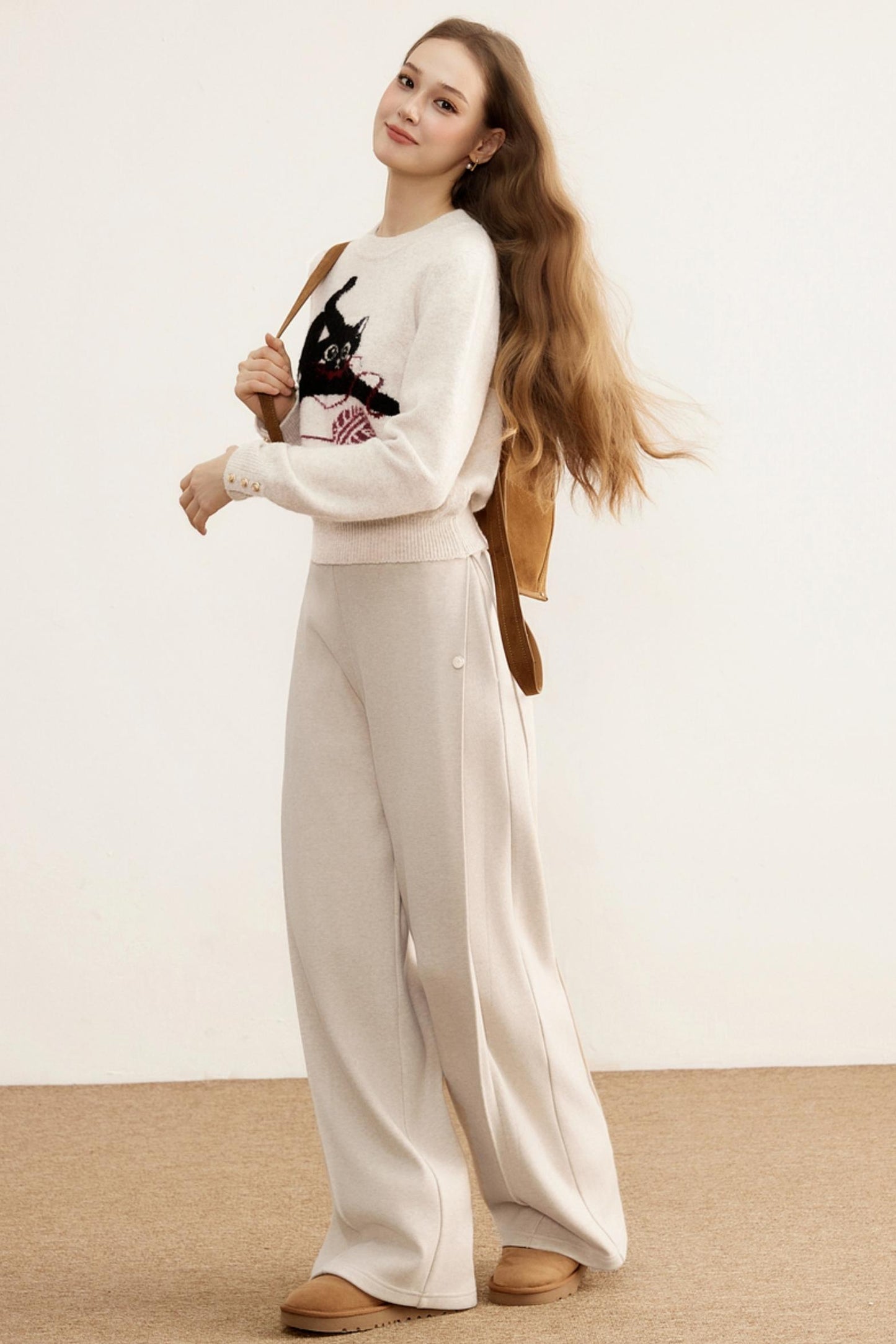 Round Neck Cat Pattern Top