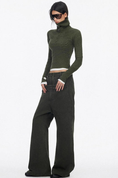 Half-Turtleneck Zip-Up Knitted Design Top