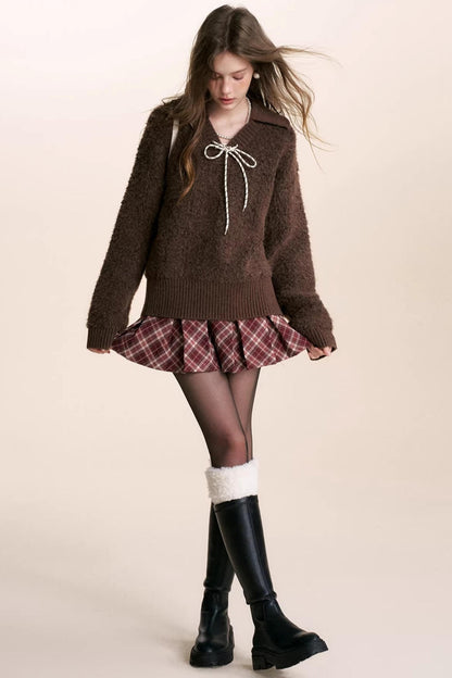 Contrasting Color Bias-Cut Pleated Short Skirt