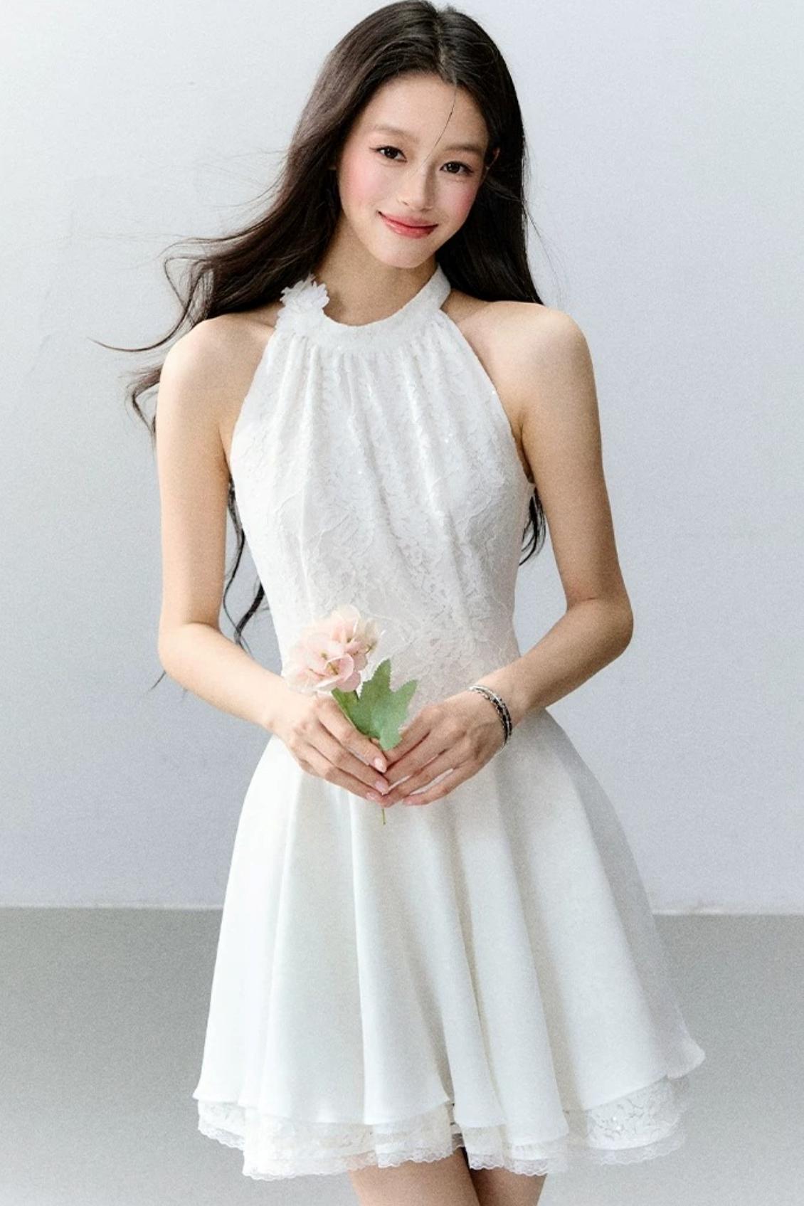 Florales Spitzenkleid mit Pailletten