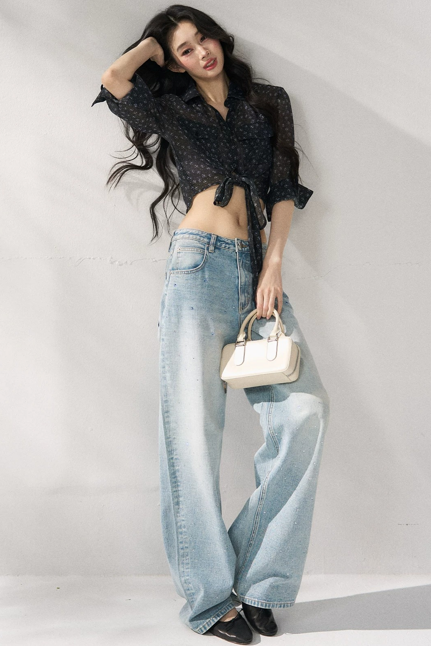 Pantaloni in denim blu a gamba dritta