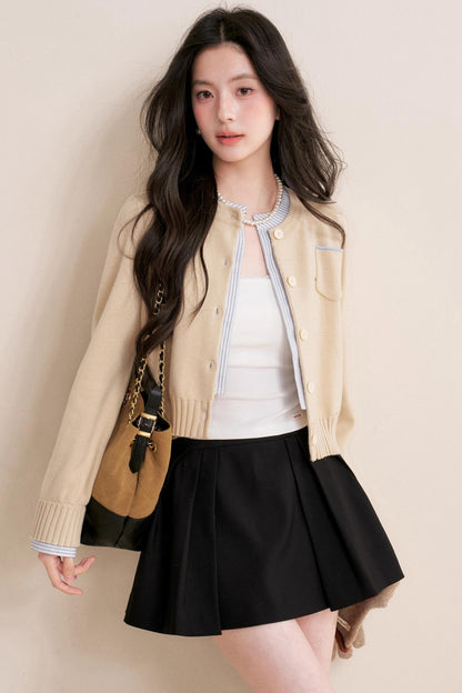 Chic Wool-Blend Cropped Cardigan