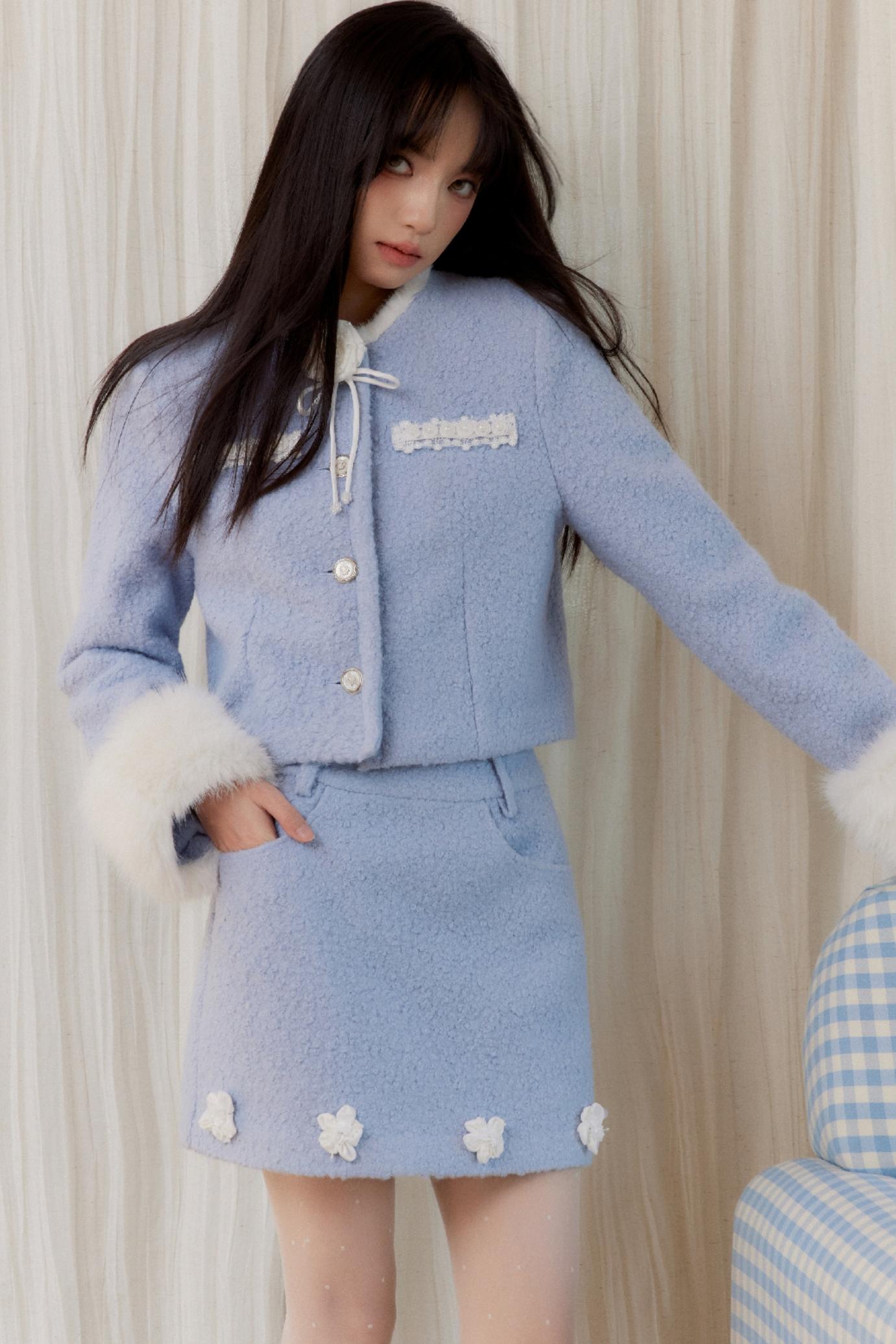 Blumengeschmückter eleganter Anzug-Set 