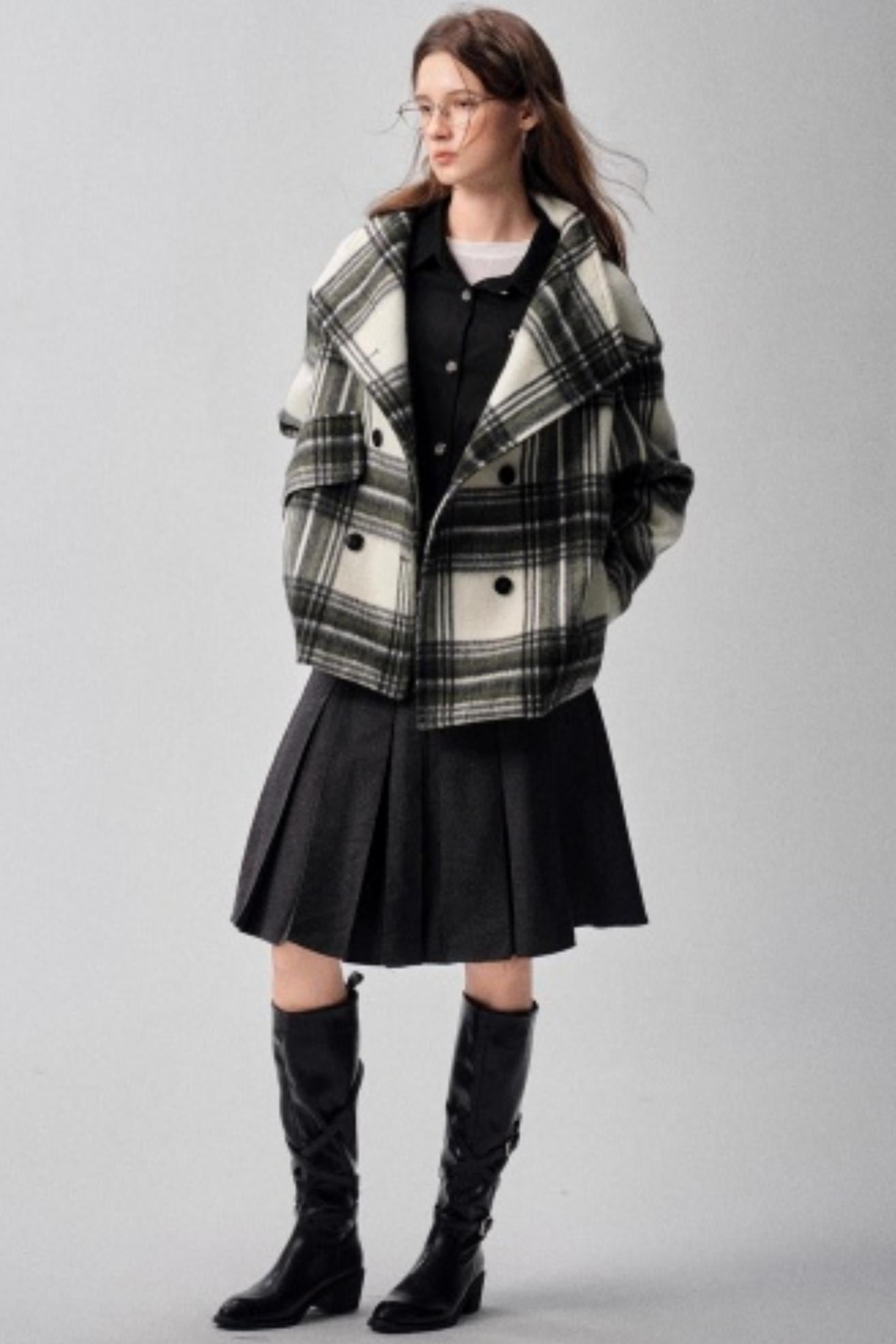 Large Lapel Plaid Woolen Coat