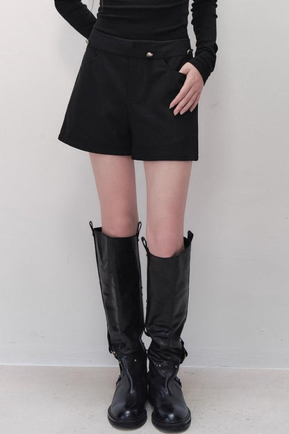 Yuan Shadow Pleated Shorts Skirt