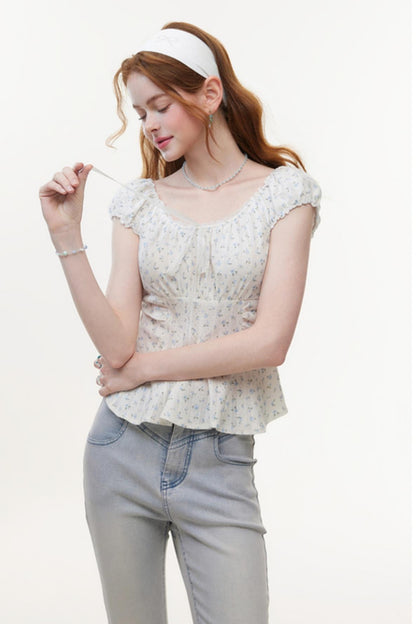 Floral Knit Bubble Sleeve Blouse