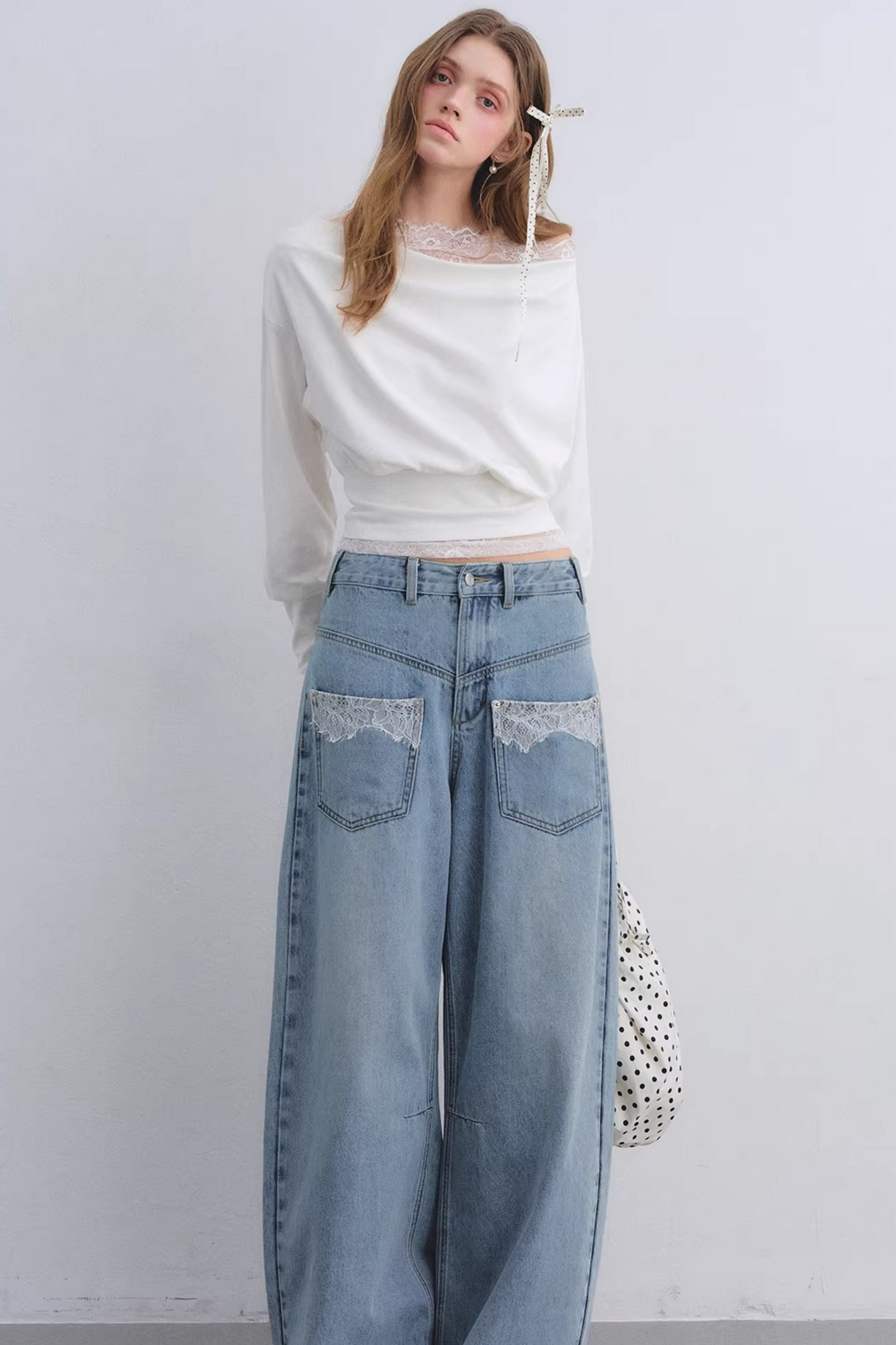 Off-Shoulder-Top mit Spitzeneinsatz