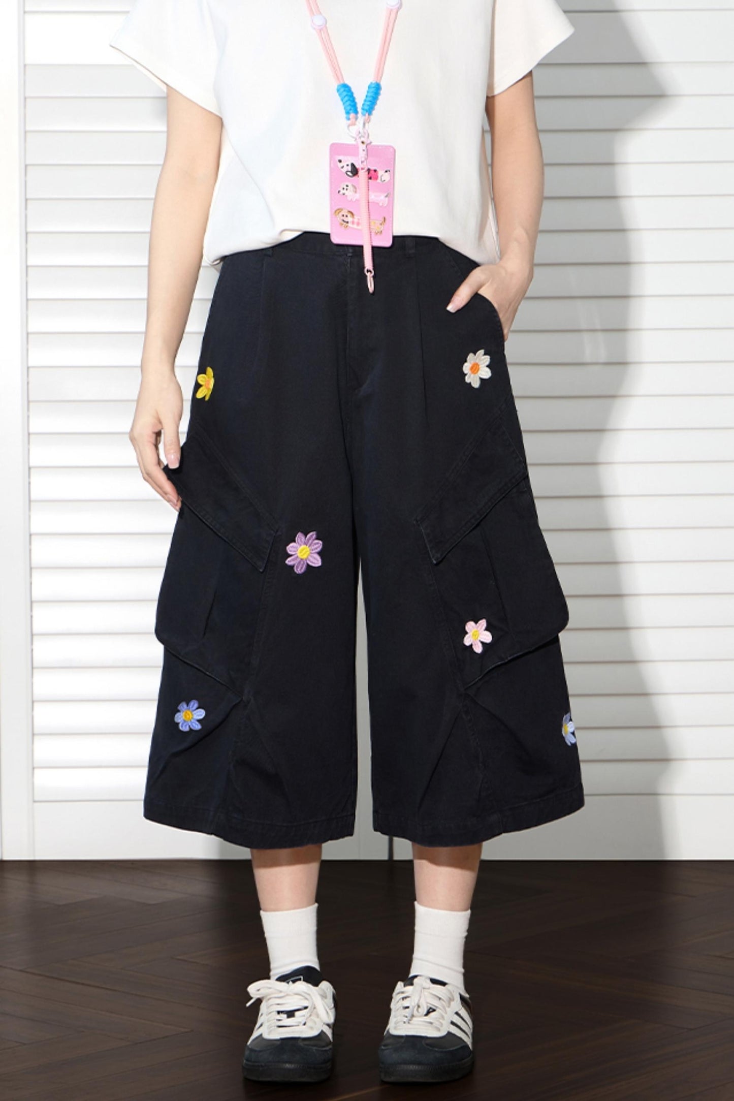 Floral Embroidered Wide-Leg Shorts