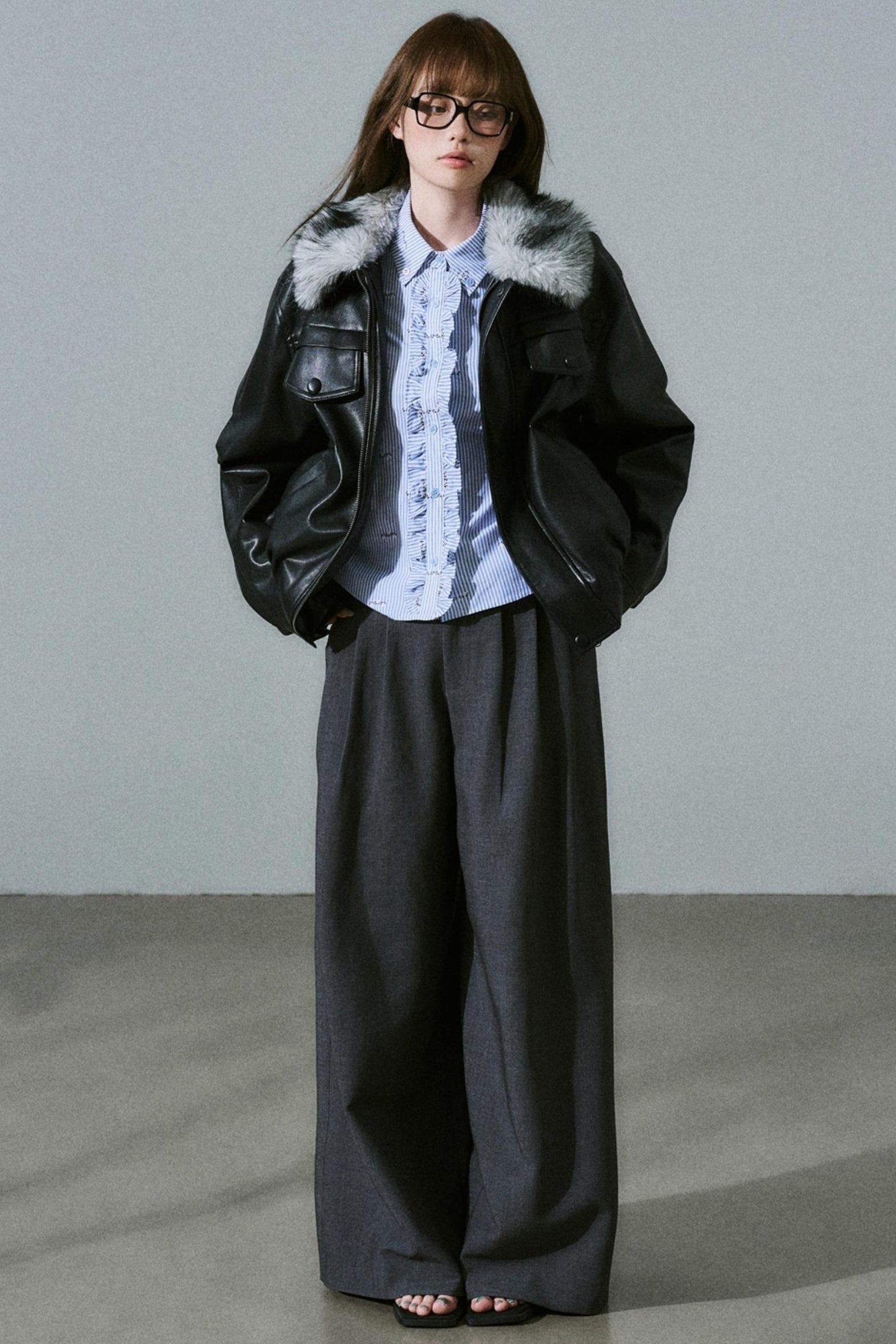 Soft Minimal Shoulder Top