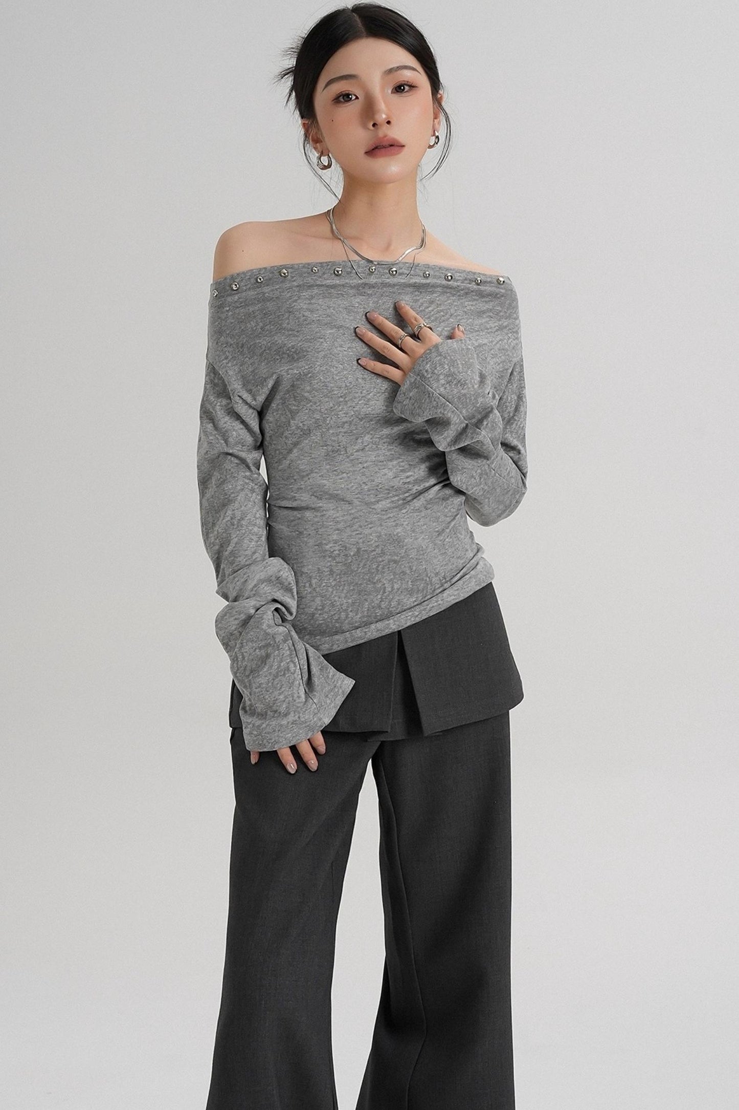 Niche Rivet Long-Sleeved T-Shirt