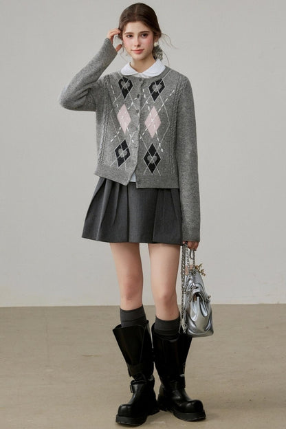 Diamond Plaid Contrasting Wool Sweater