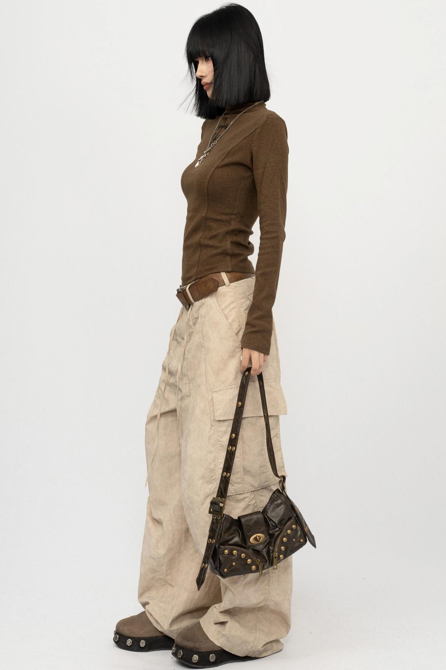 Autumn Vintage Spice Black Shoulder T-Shirt