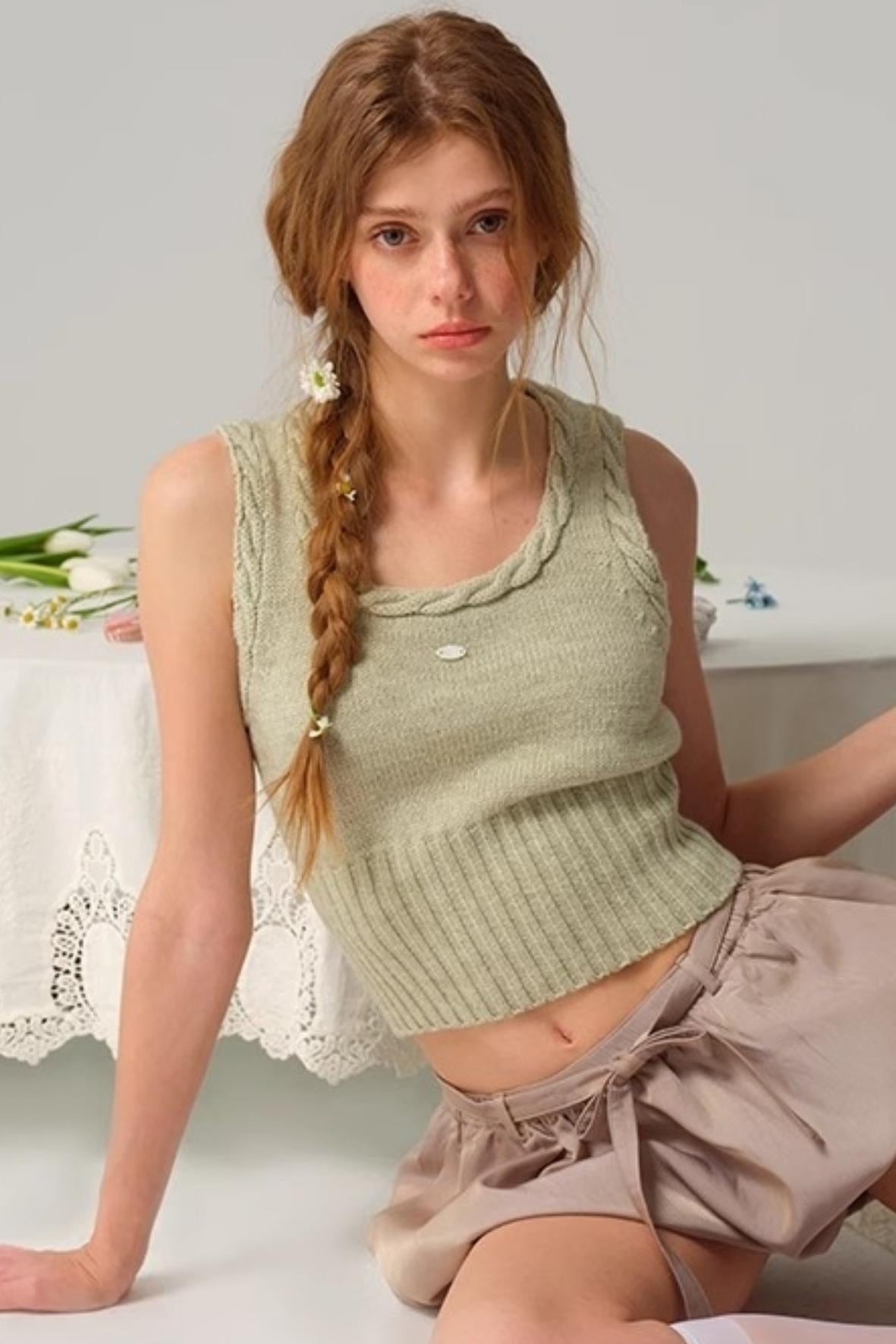 Charming U-Neck Pullover