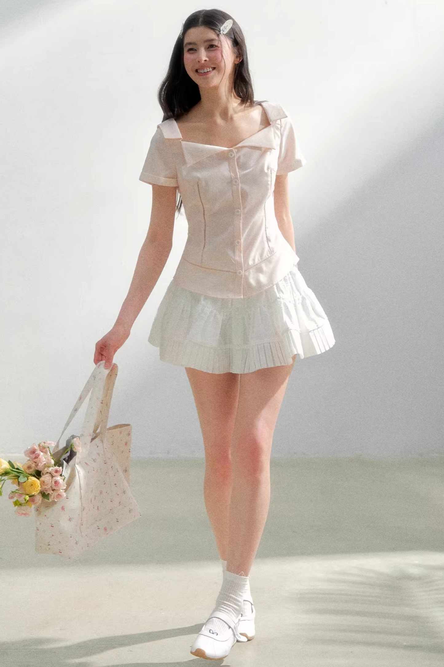Blusa retrò rosa con risvolto