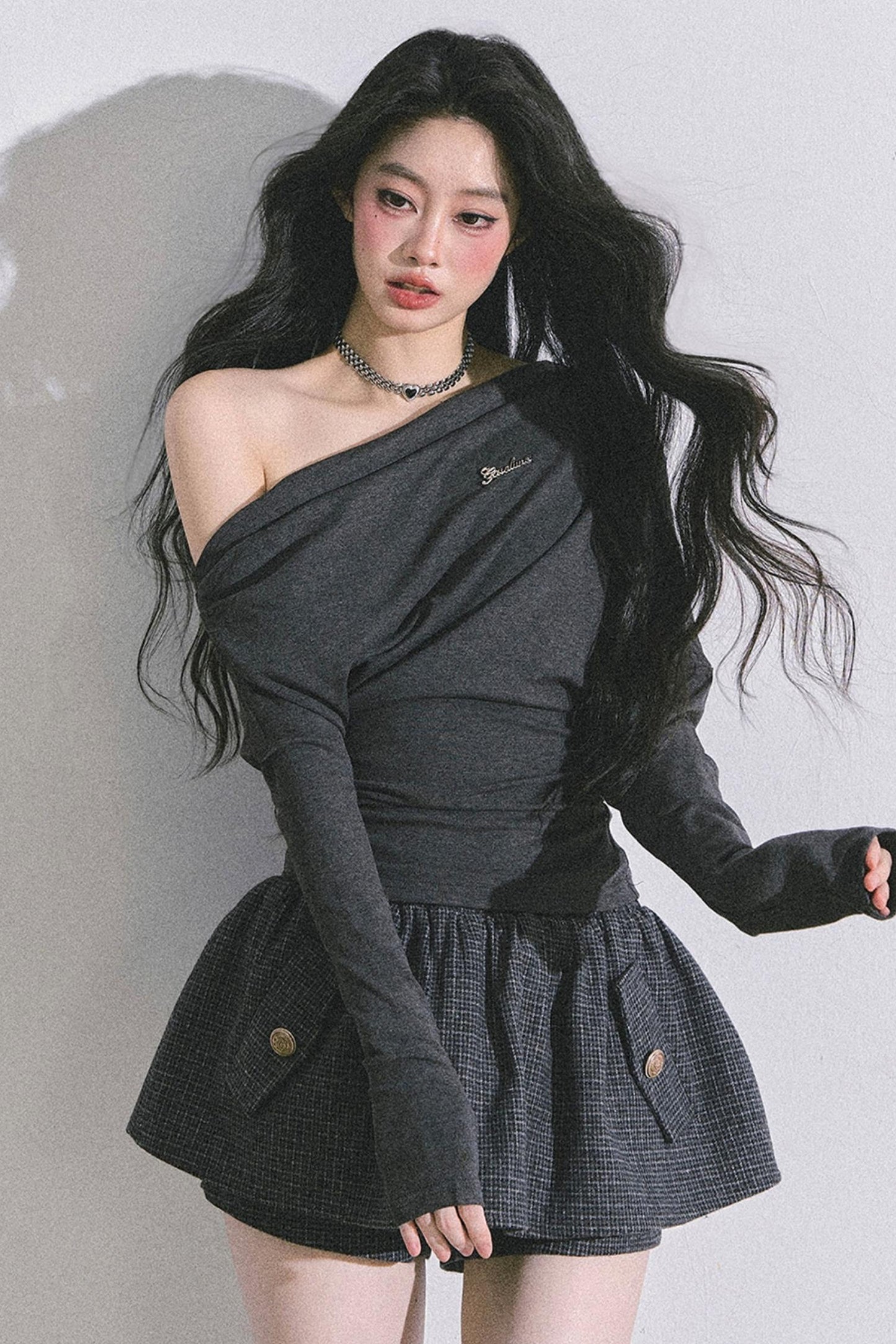 Melbourne Korean Slanted Shoulder T-shirt