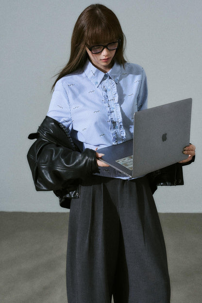 Soft Minimal Shoulder Top