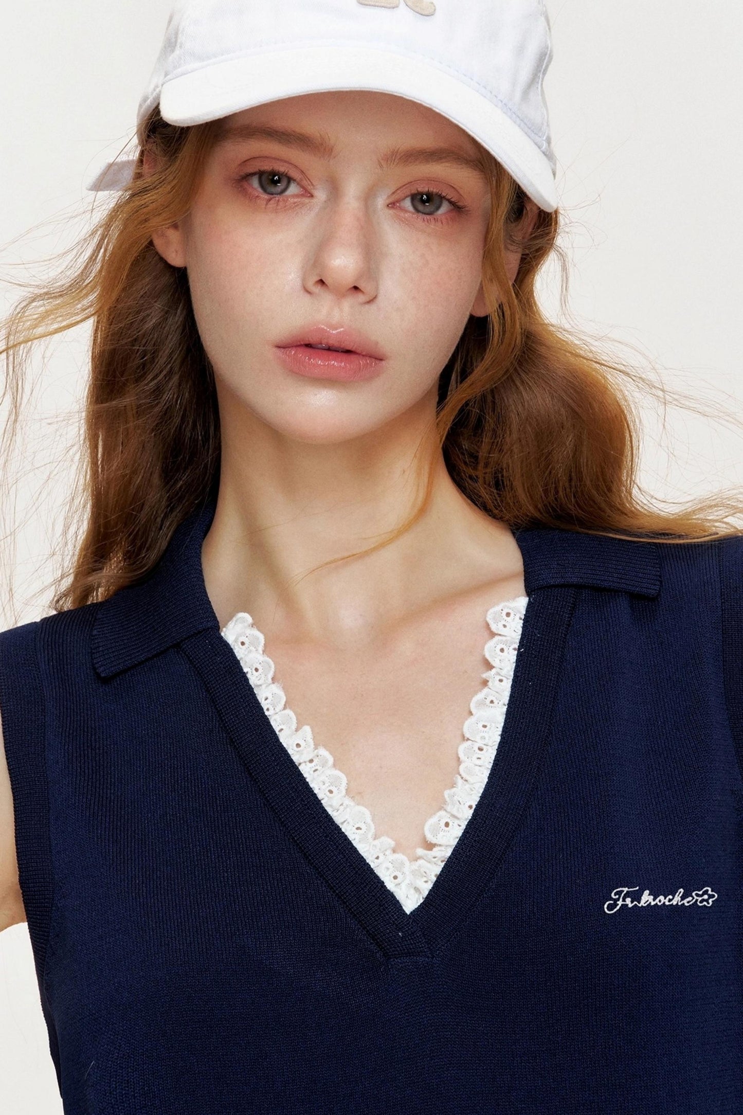 Beige Grain Embroidered Lace Knit Vest