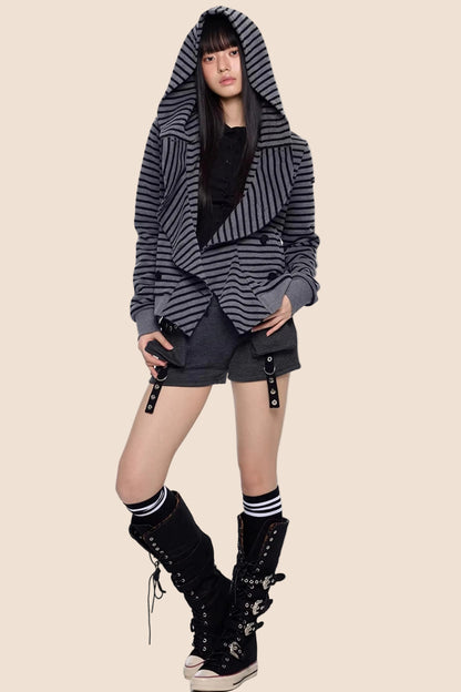 Gestreifter Dekonstruierter Kapuzenoberteil