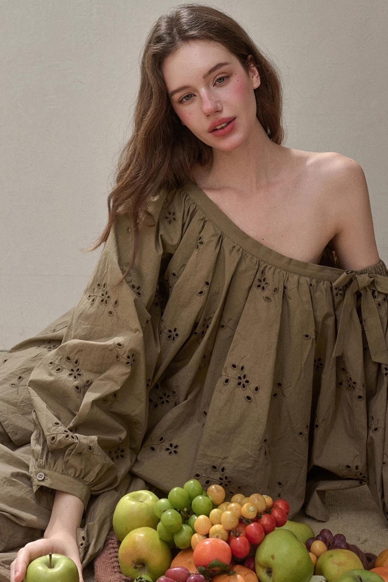 Embroidery Elegant Slanted Shoulder Skirt Set-Up