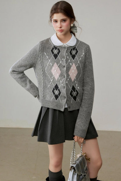 Diamond Plaid Contrasting Wool Sweater