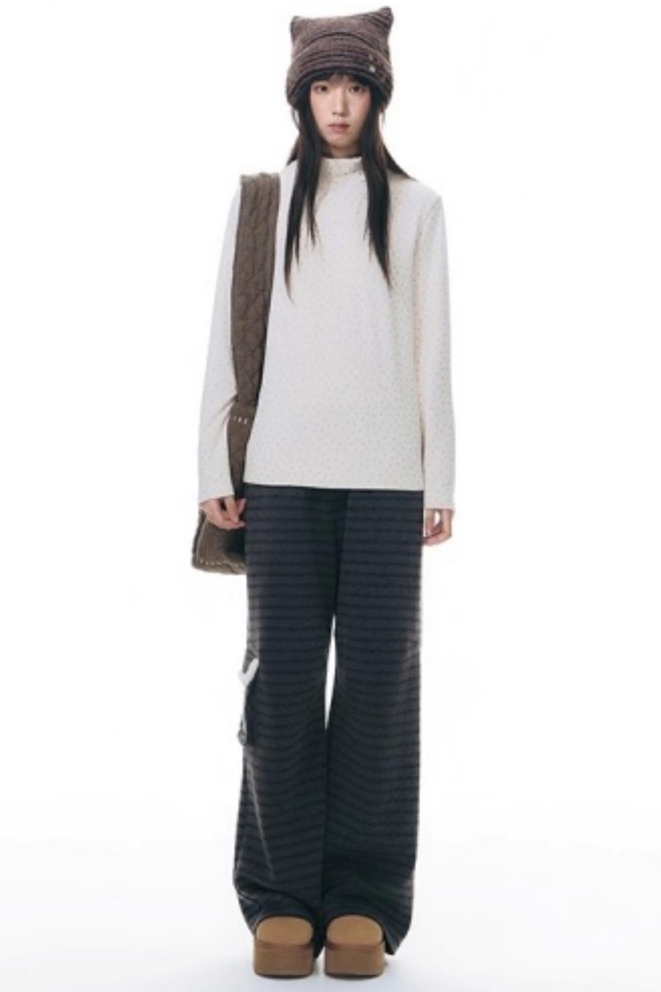 Star Brushed Turtleneck Long-Sleeved Top