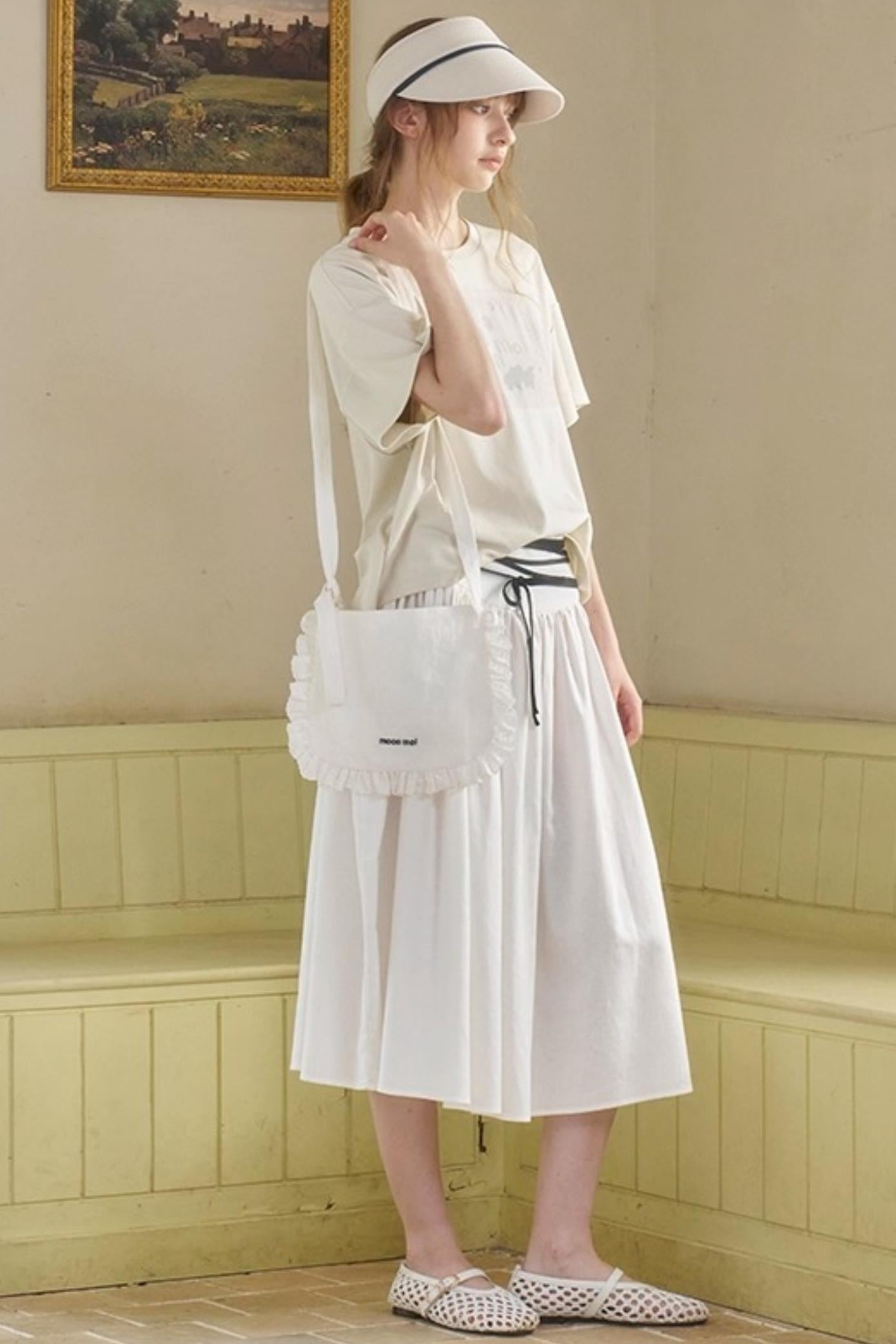 Wandering Fish Embroidered T-shirt