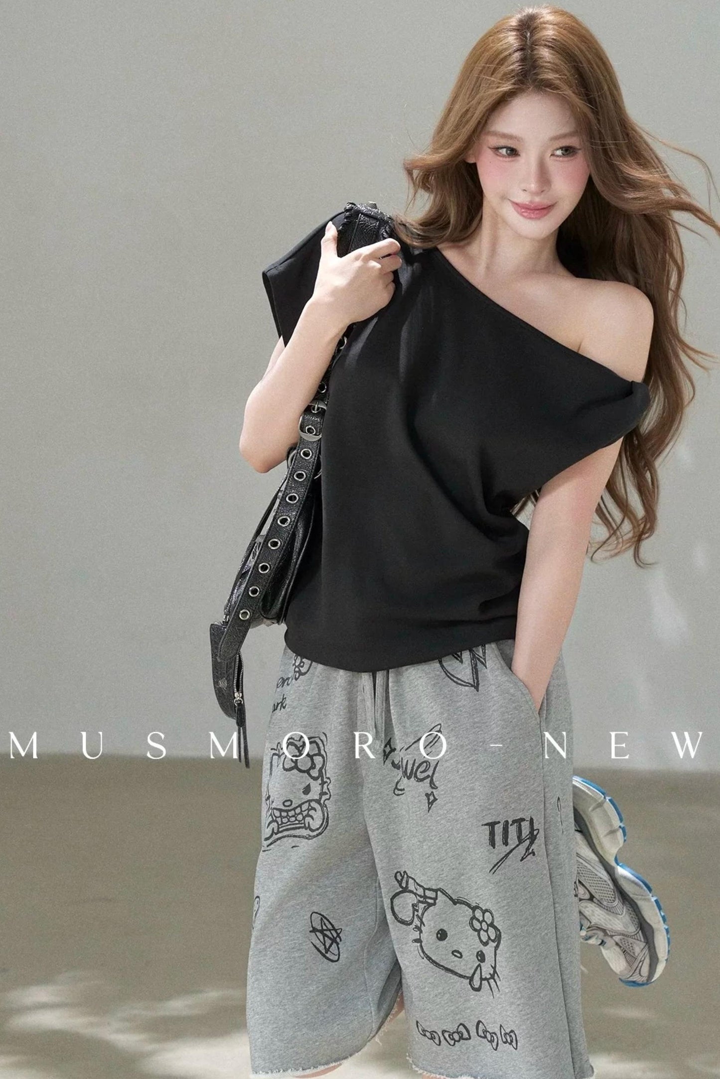 Three-Dimensional Twist Shoulder Top