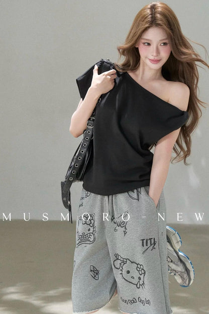 Three-Dimensional Twist Shoulder Top