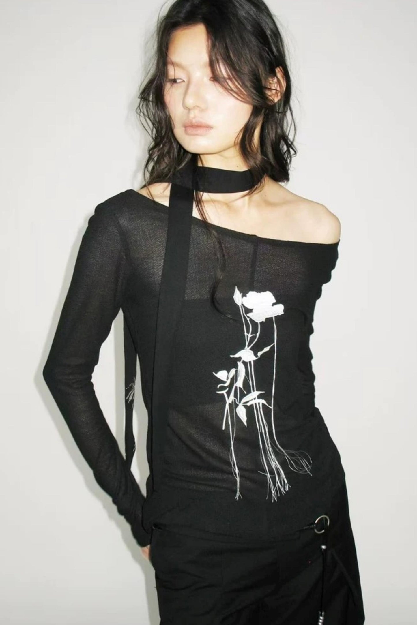 Top in Maglia con Ricamo Rose