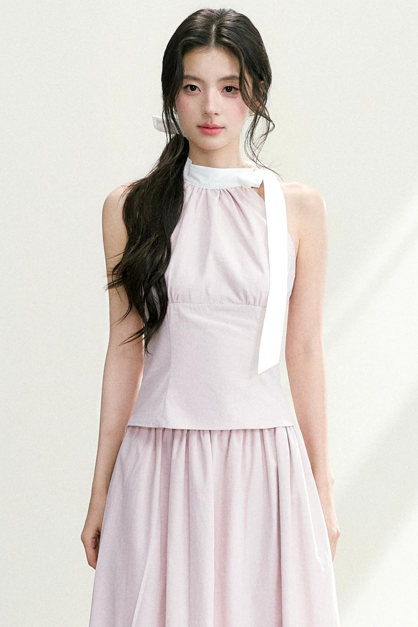 Conjunto de traje elegante con cuello halter